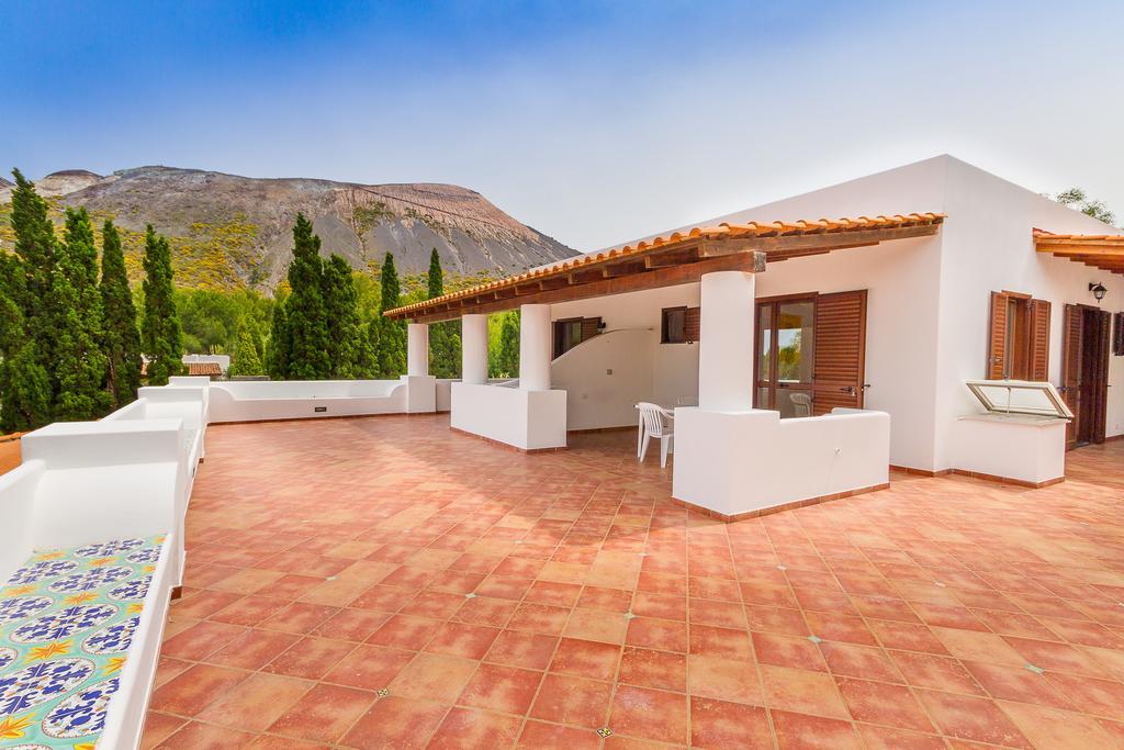Casa Schmidt Bed and Breakfast Vulcano  Exteriör bild